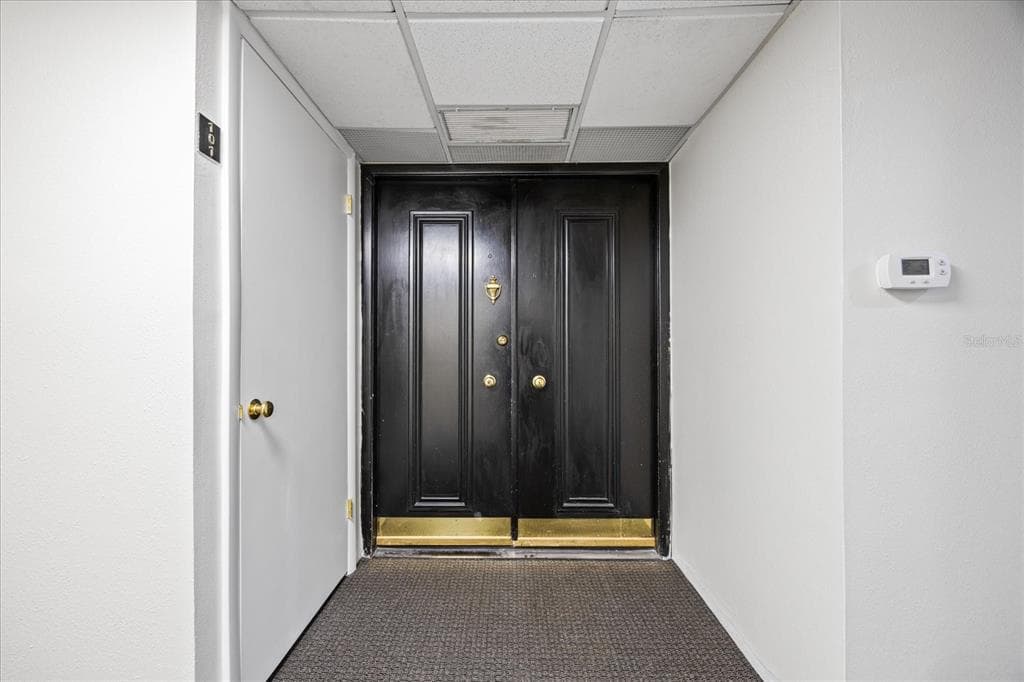 100 OAKMONT LANE 101 photo 2