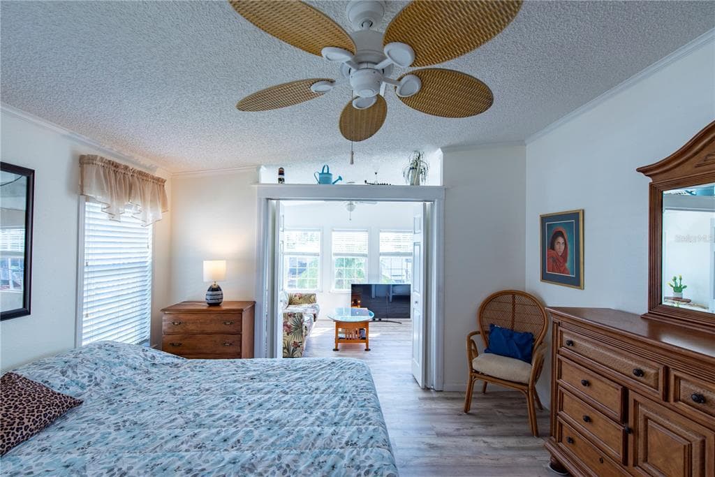 15 ROTTERDAM DRIVE photo 8