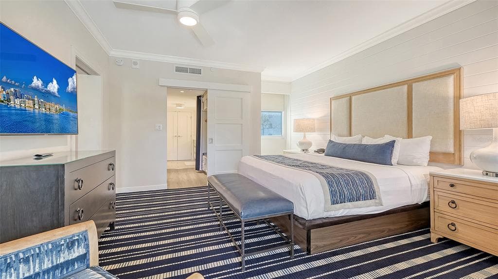 250 SANDS POINT ROAD 5101 photo 16