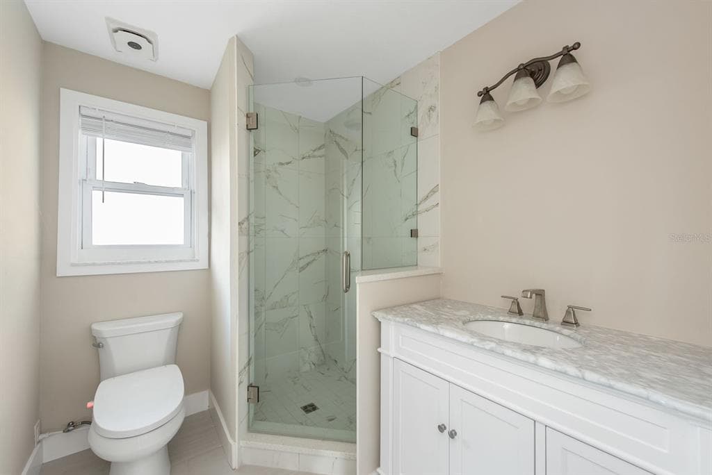 300 E BAY HEIGHTS AVENUE photo 23