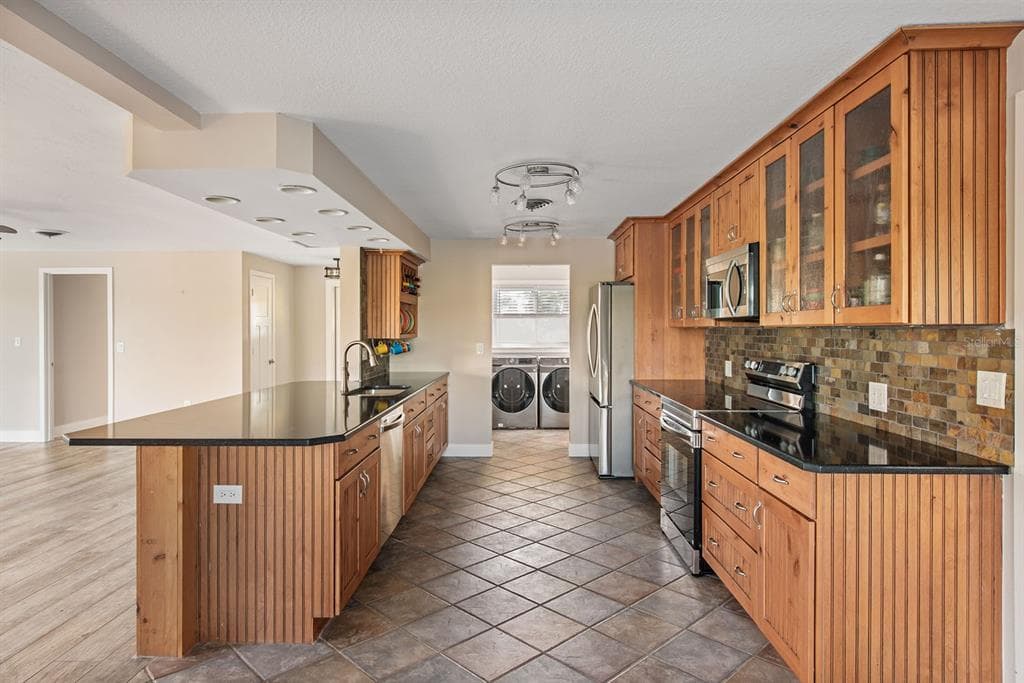 300 E BAY HEIGHTS AVENUE photo 14