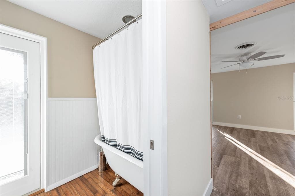300 E BAY HEIGHTS AVENUE photo 25