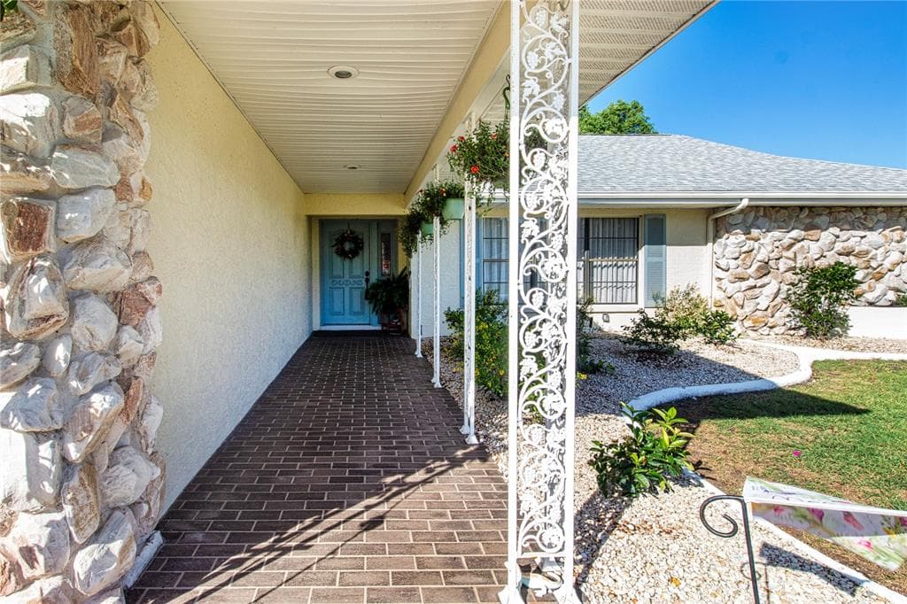 2016 E VIEW DRIVE photo 8