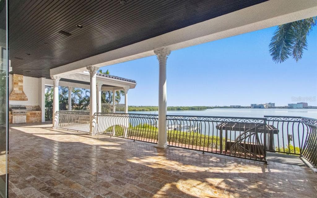 4107 CAUSEWAY VISTA DRIVE 2