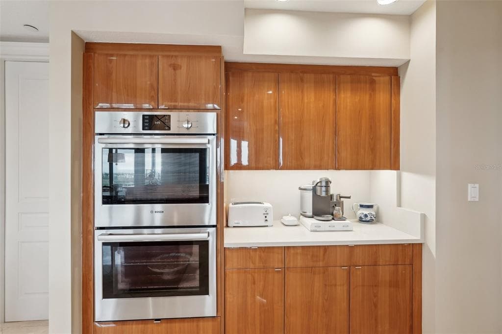 2050 BENJAMIN FRANKLIN DRIVE B704 photo 16