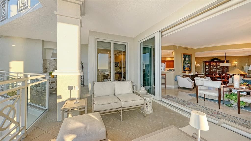 2050 BENJAMIN FRANKLIN DRIVE B704 photo 10