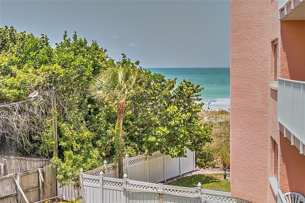 18400 GULF BOULEVARD 1206 photo 1