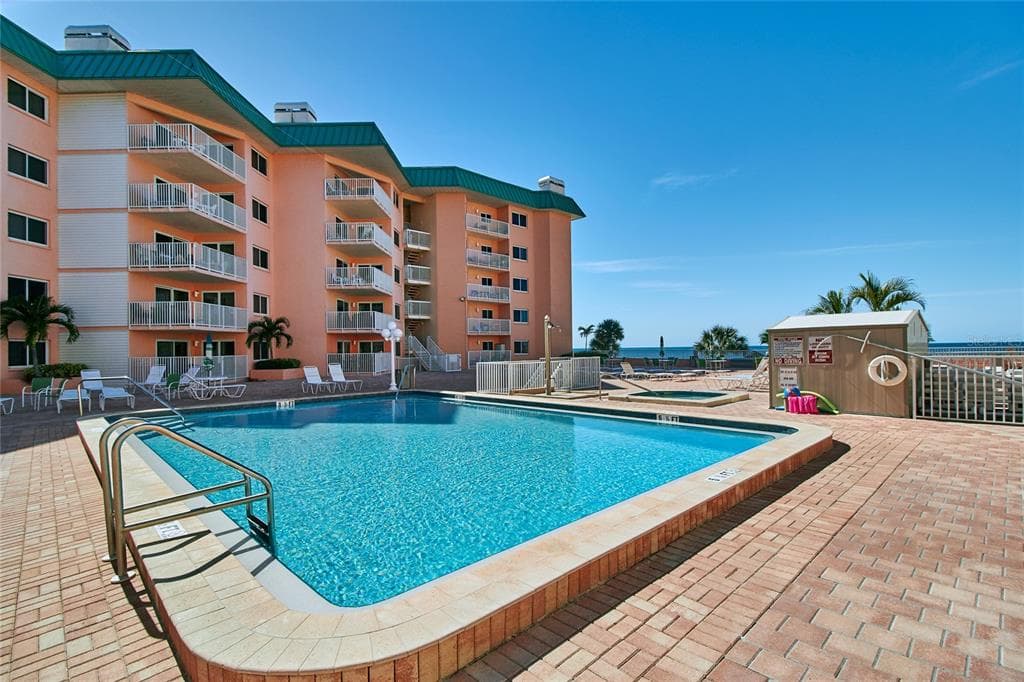 18400 GULF BOULEVARD 1206 photo 9