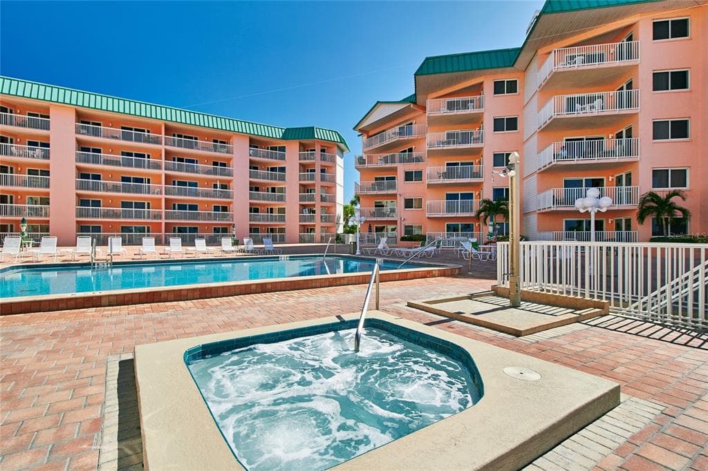 18400 GULF BOULEVARD 1206 photo 10