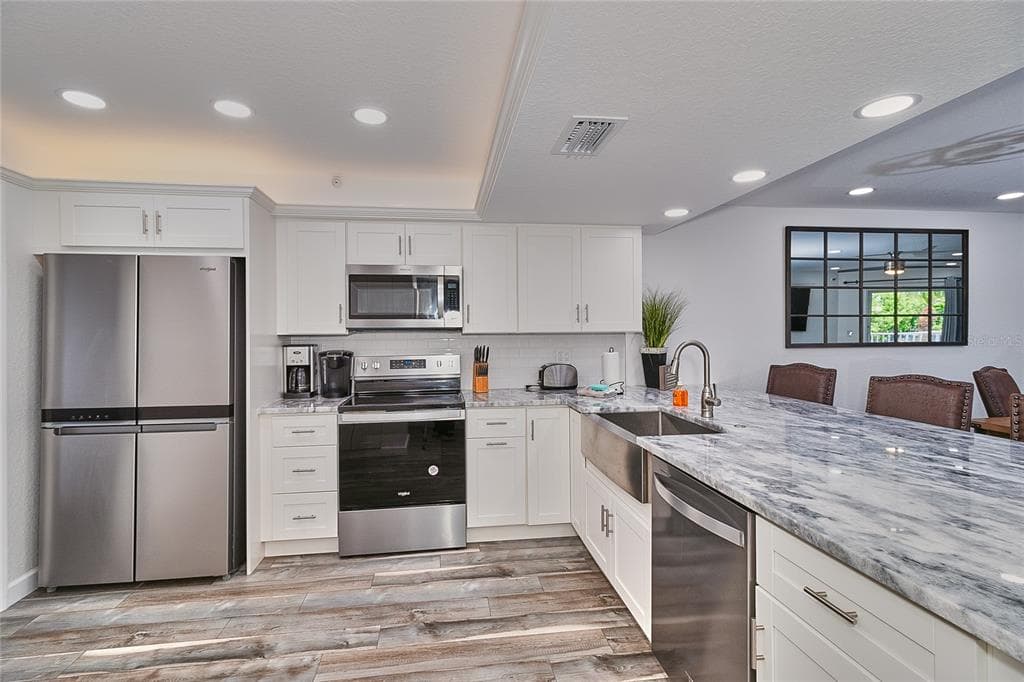 18400 GULF BOULEVARD 1206 photo 14