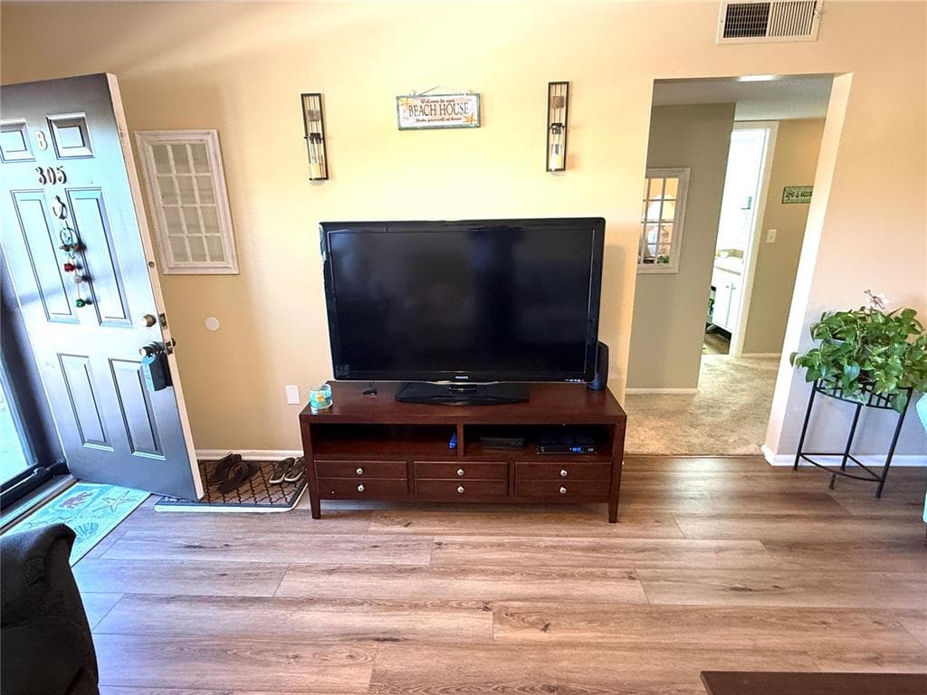 315 30TH AVENUE W B305 photo 16