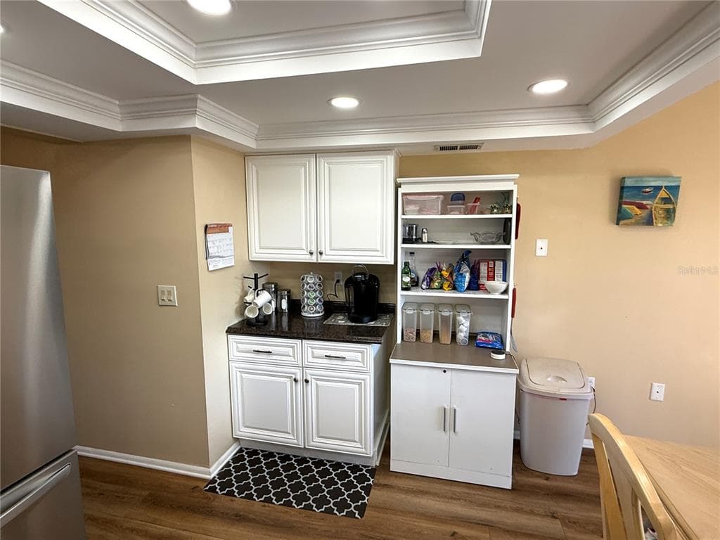 315 30TH AVENUE W B305 photo 9