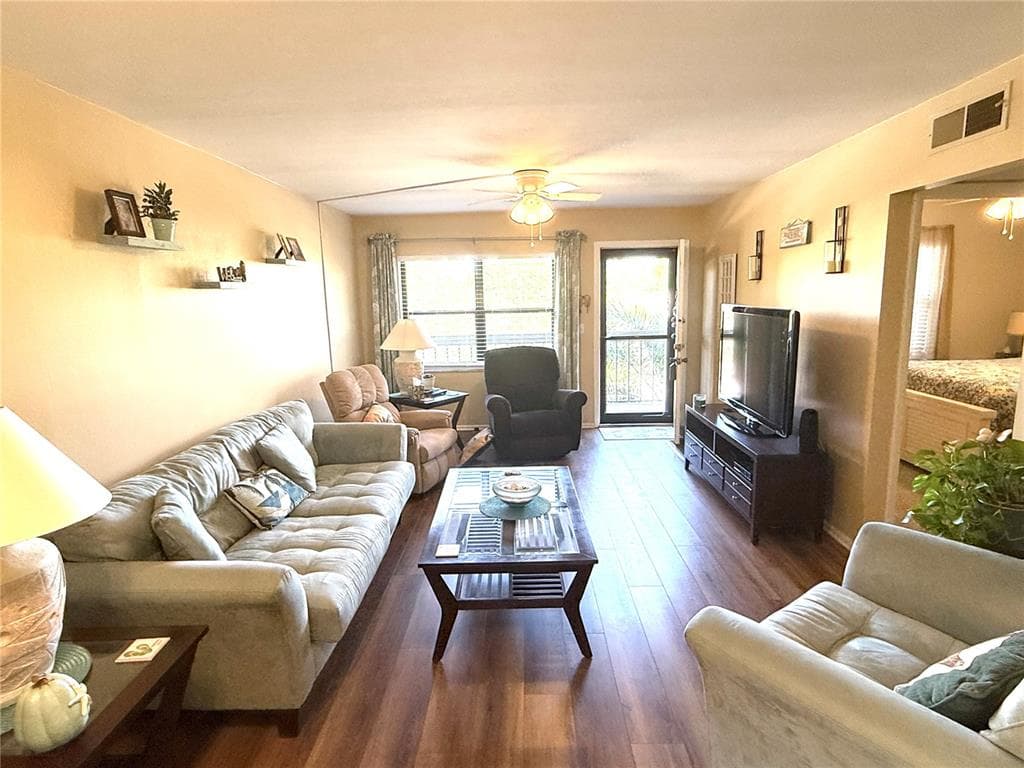 315 30TH AVENUE W B305 photo 14
