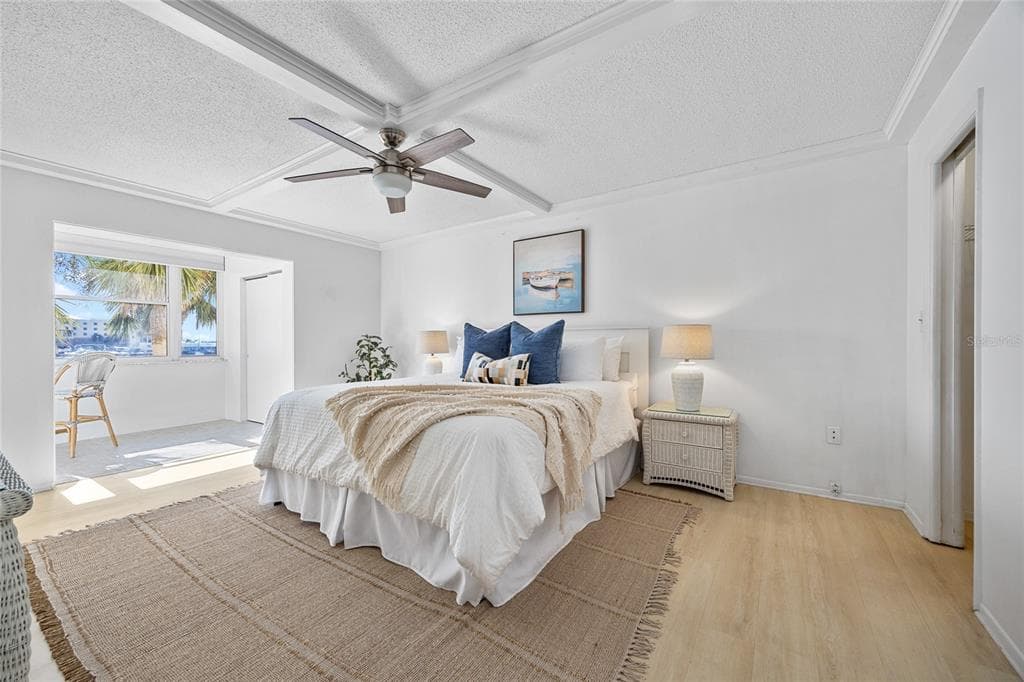 4775 COVE CIRCLE 203 photo 3