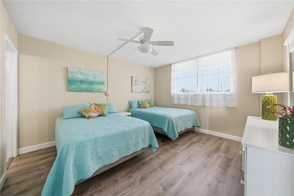 17580 GULF BOULEVARD 302 photo 23