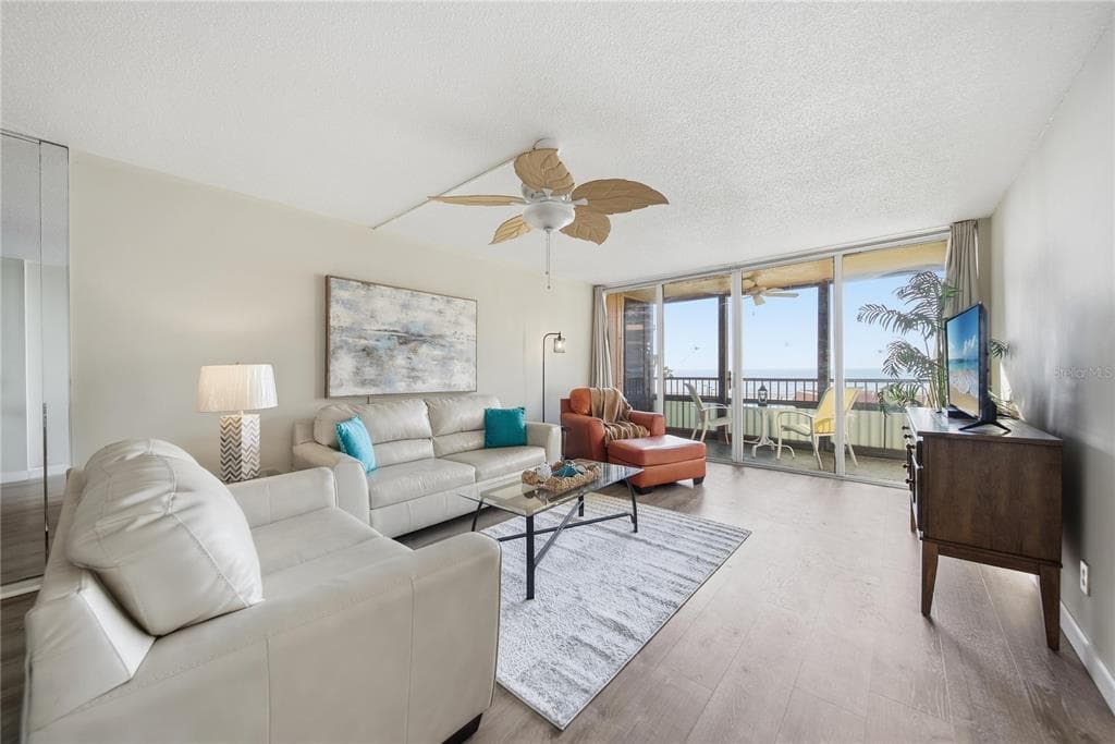 17580 GULF BOULEVARD 302 photo 10