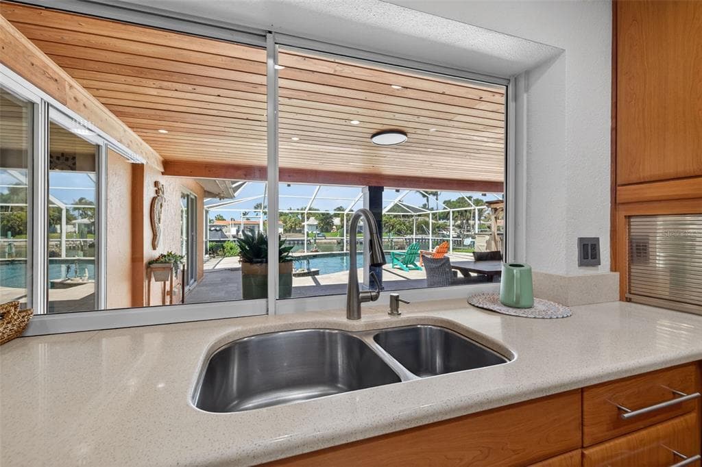 4461 38TH WAY S photo 21