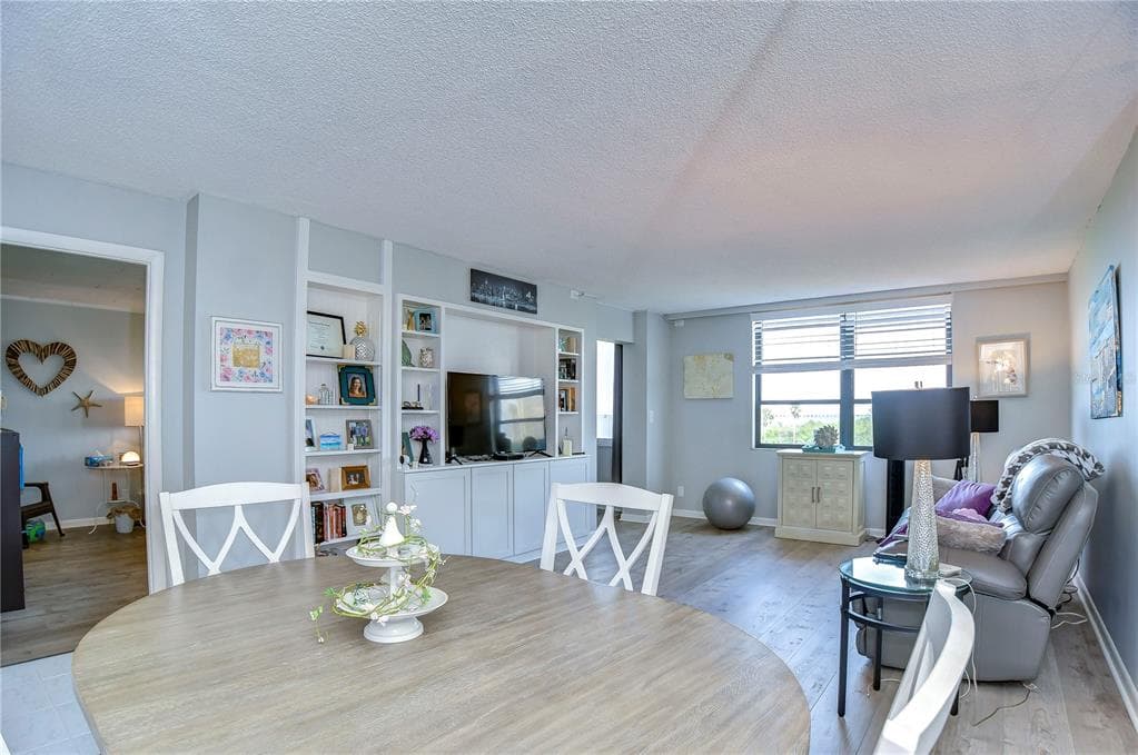 2616 COVE CAY DRIVE 506 photo 23