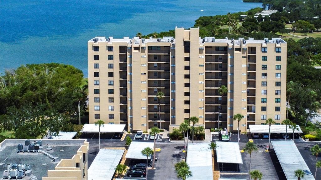 2616 COVE CAY DRIVE 506 photo 2