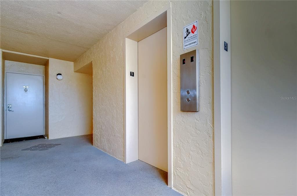 2616 COVE CAY DRIVE 506 photo 7