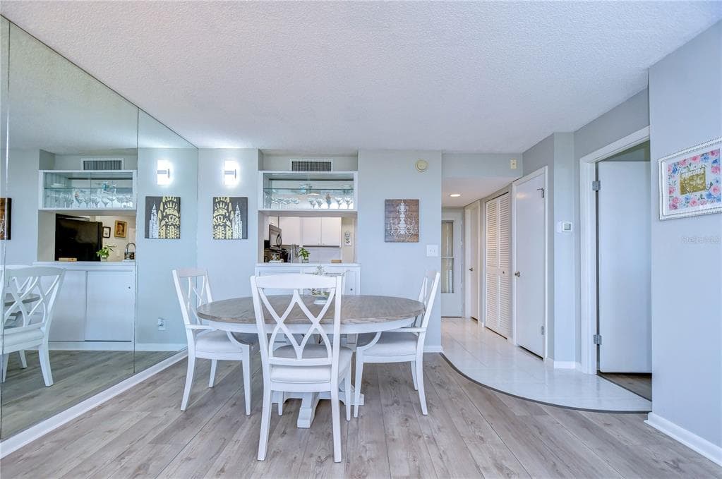 2616 COVE CAY DRIVE 506 photo 21