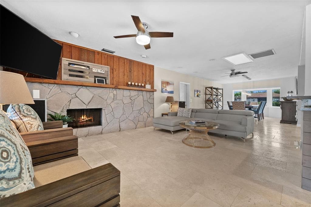 2129 W TOBAGO CIRCLE photo 10
