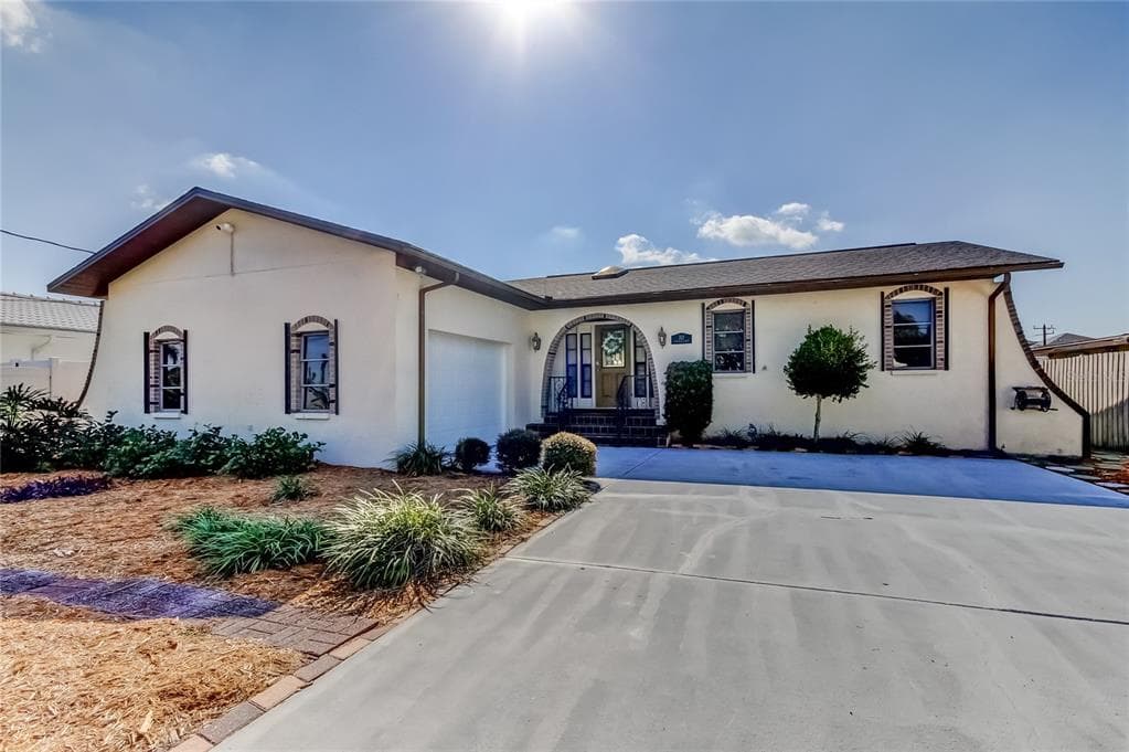 212 WESTWINDS DRIVE photo 1