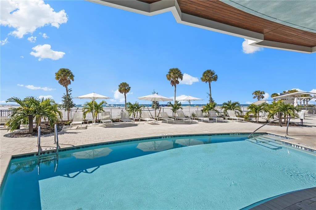 1035 SEASIDE DRIVE 404 photo 3