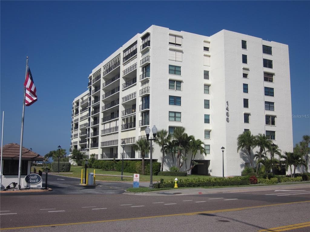 1400 GULF BOULEVARD 608 photo 1