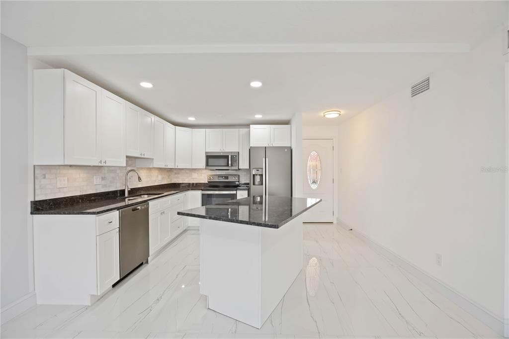 9608 VALENCIA COVE photo 12