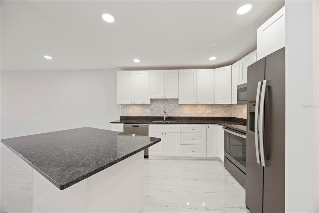 9608 VALENCIA COVE photo 15
