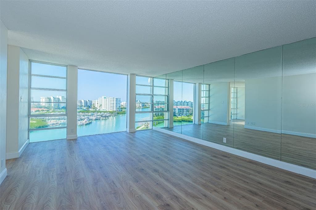 7400 SUN ISLAND DRIVE S 806 photo 18