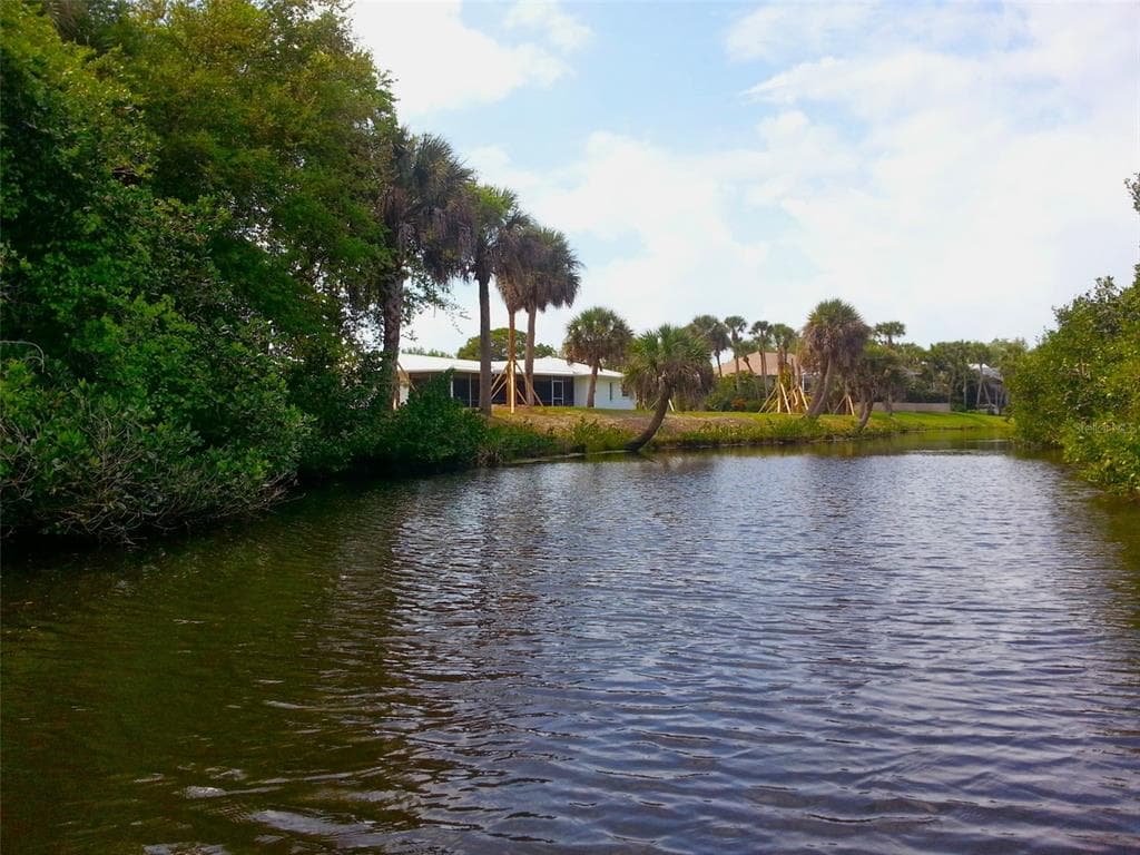120 BARRACUDA DRIVE photo 3
