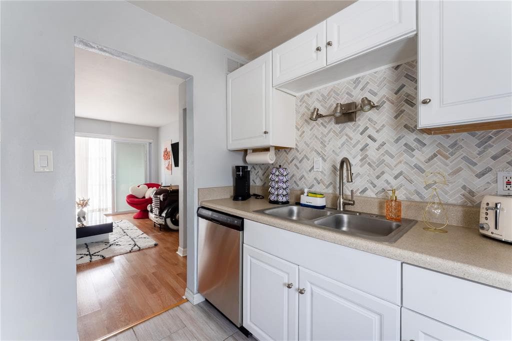 151 N ORLANDO AVENUE #115 photo 12