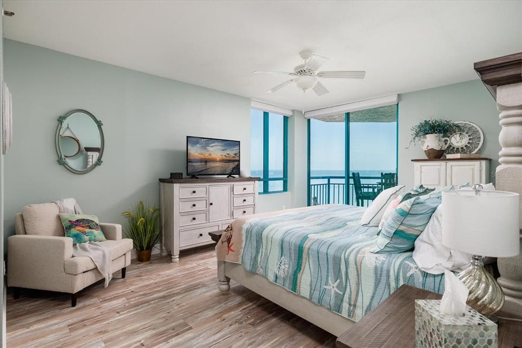 1520 GULF BOULEVARD 1404 photo 24