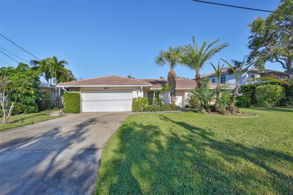 410 HARBOR DRIVE N 1