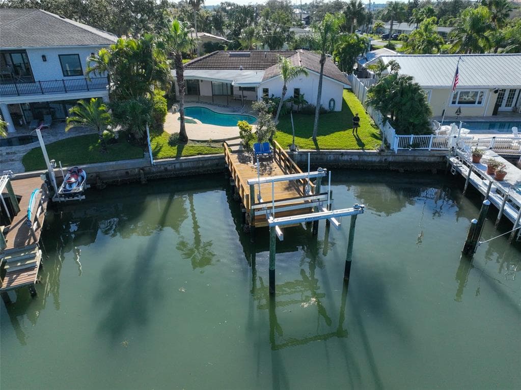 410 HARBOR DRIVE N photo 8