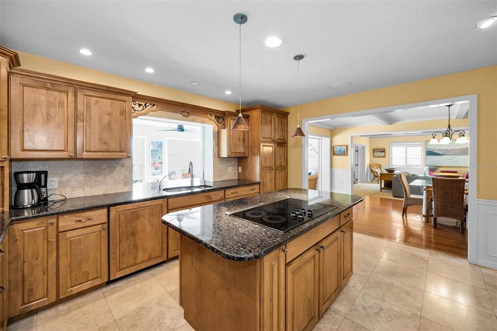 1302 BELCHER DRIVE photo 25