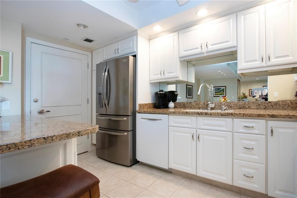 1212 BENJAMIN FRANKLIN DRIVE 607 photo 14