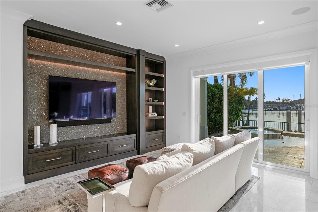 1037 ROYAL PASS ROAD photo 19