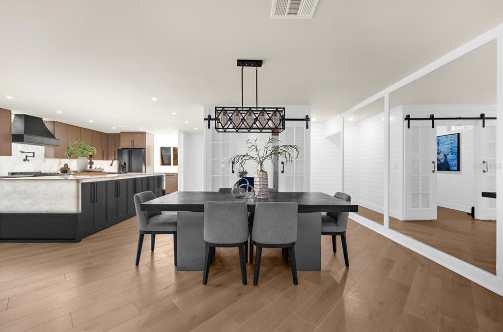 330 LEEWARD ISLAND photo 12
