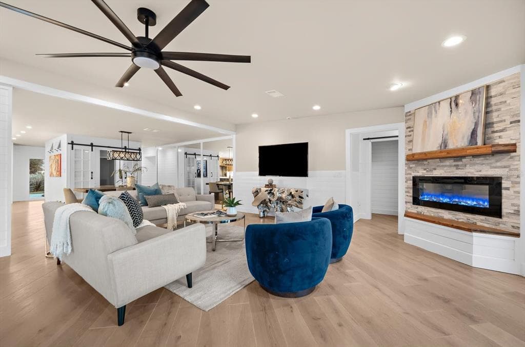 330 LEEWARD ISLAND 5