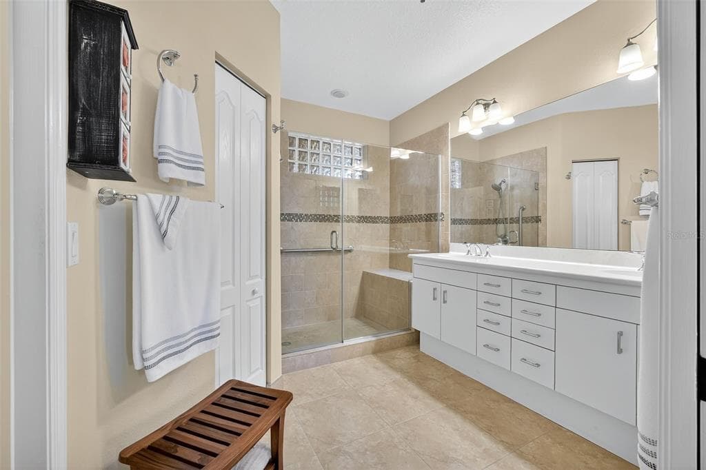 434 BOUCHELLE DRIVE 304 photo 20