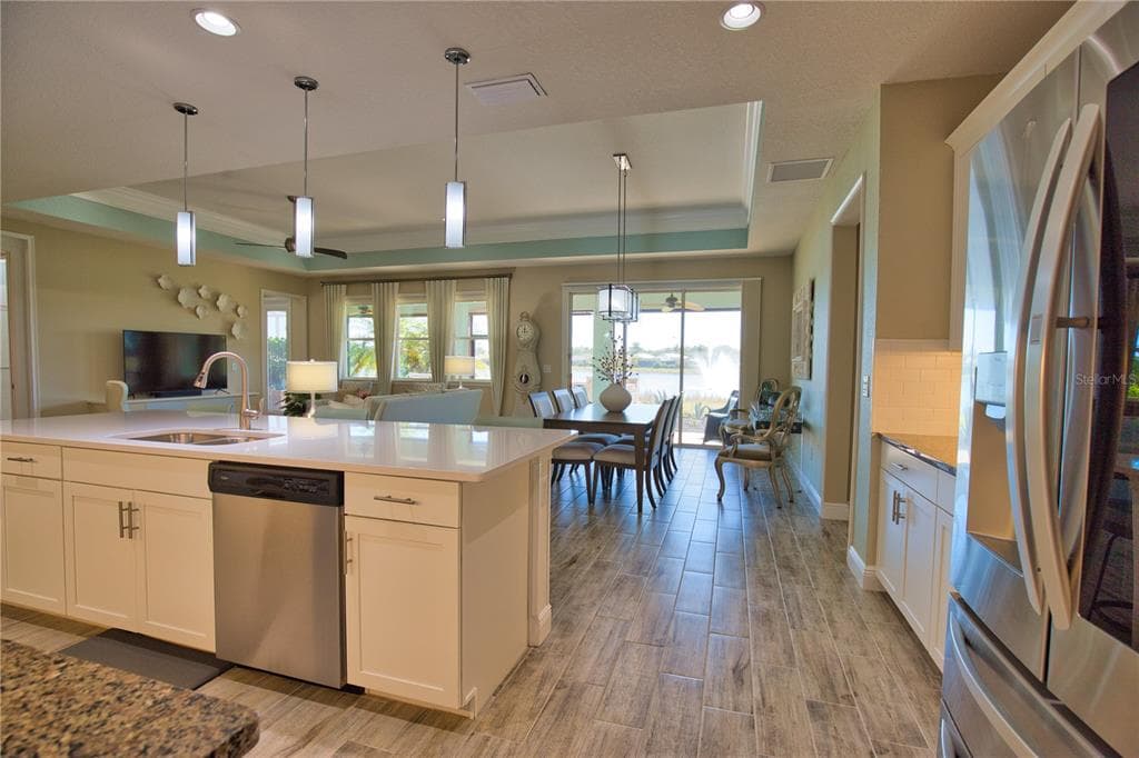 11689 TAPESTRY LANE photo 24