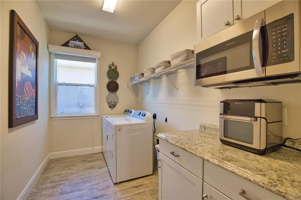 11689 TAPESTRY LANE photo 25
