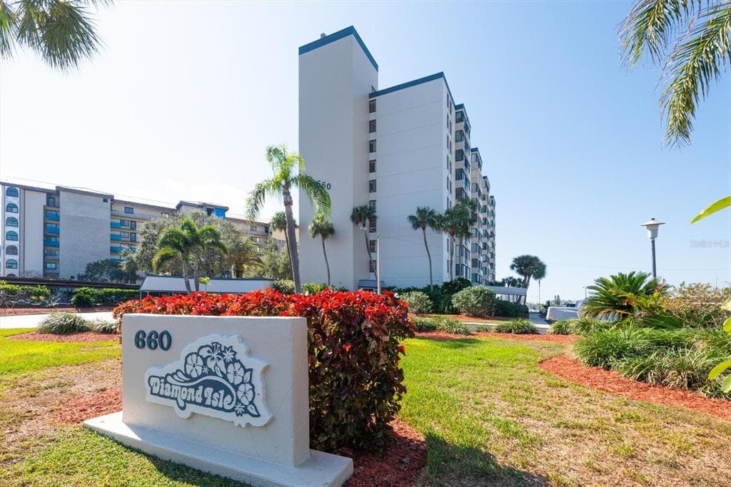660 ISLAND WAY #506 3
