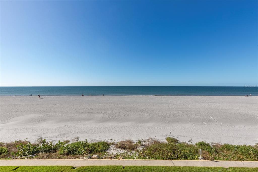 2900 GULF BOULEVARD 202 photo 3