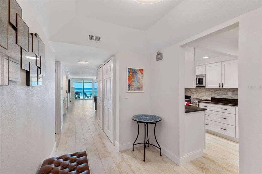 2900 GULF BOULEVARD 202 photo 4