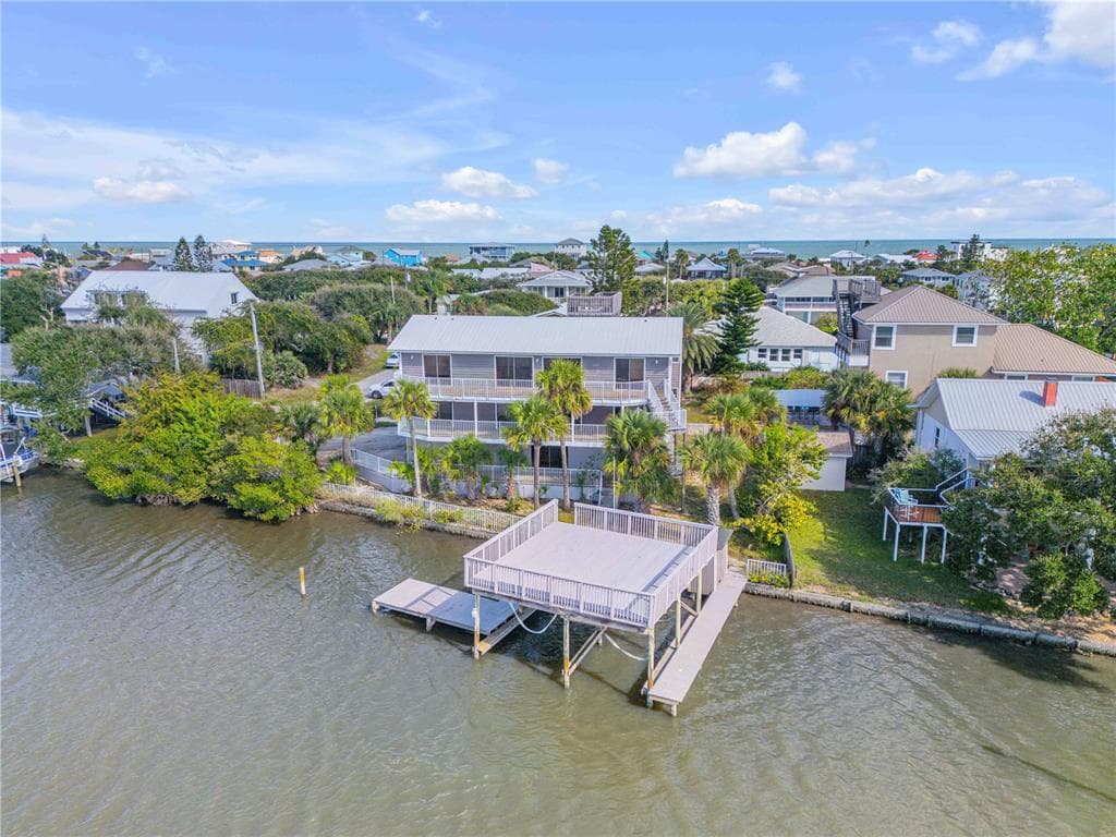824 EEL AVENUE 3