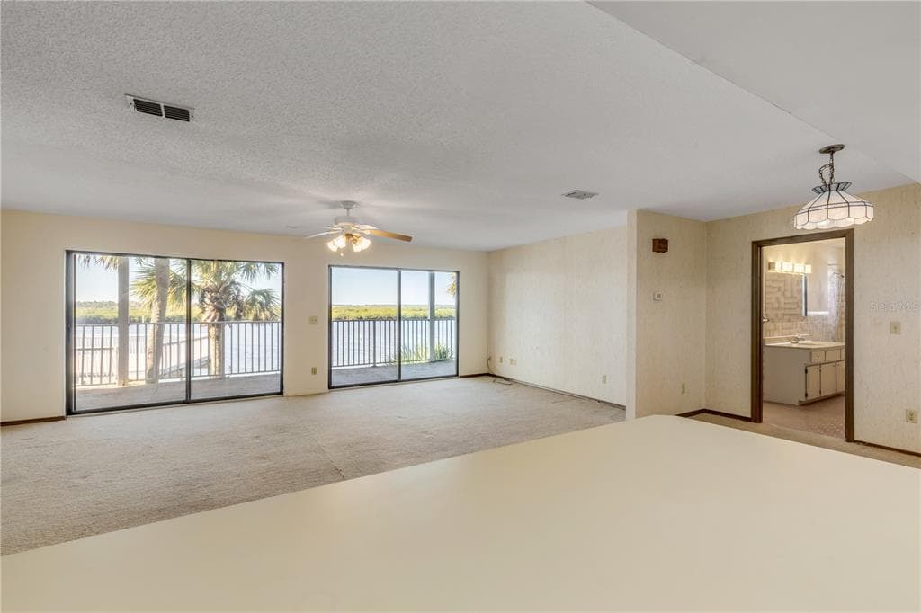 824 EEL AVENUE photo 25